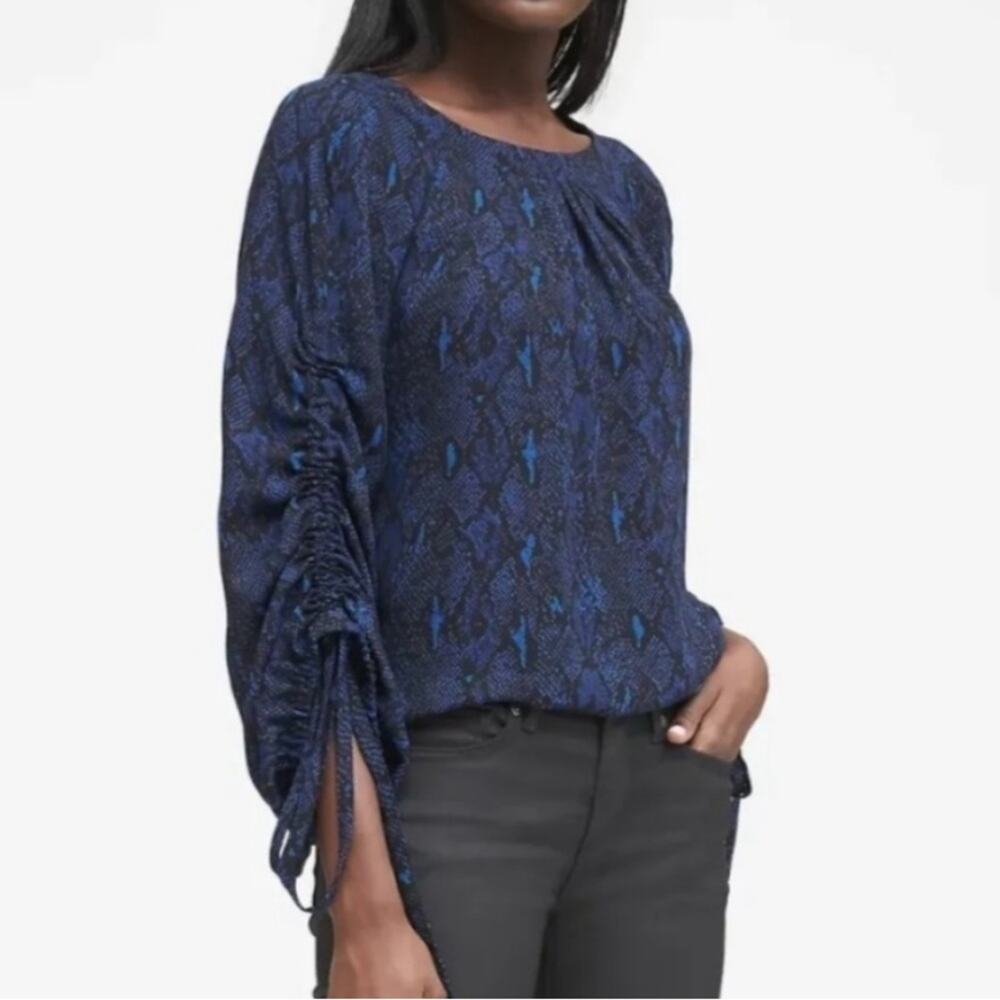 Banana Republic Blue Black Snakeskin Animal Print Blouse Top Shirt XS